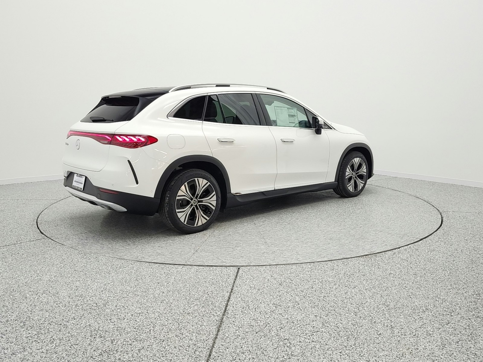 New 2026 Polar White Mercedes-Benz EQE 320+ image 5