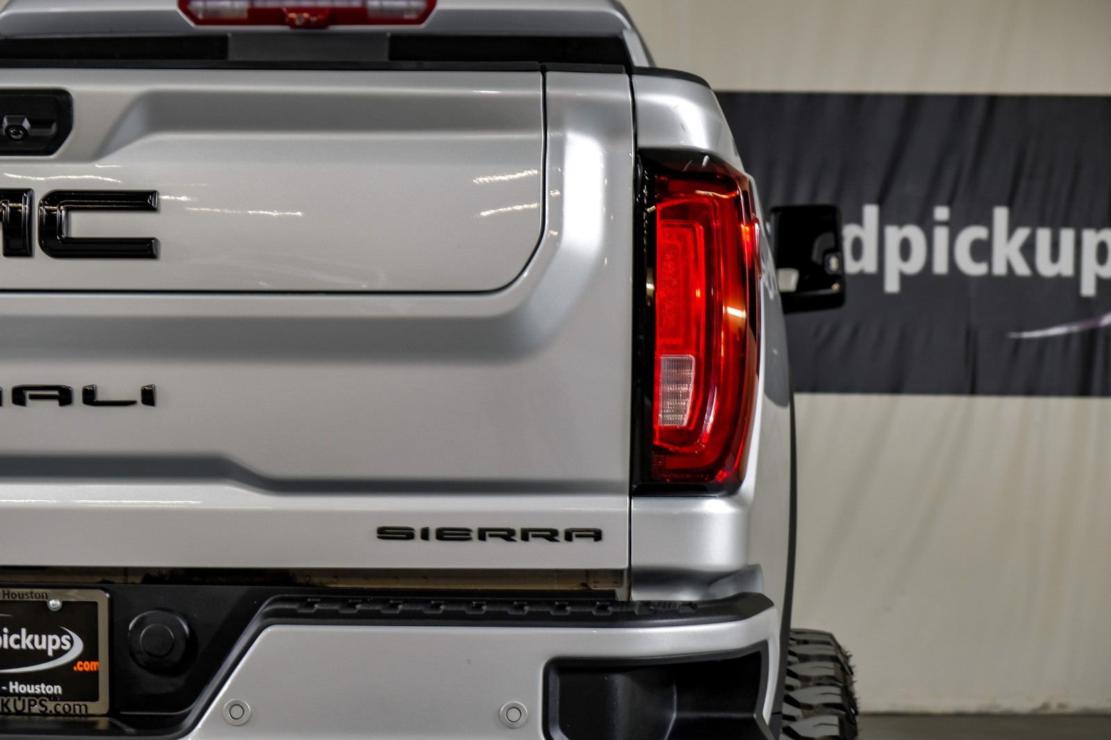 2023 GMC Sierra 2500HD Denali 40