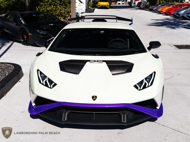 Lamborghini Huracan STO