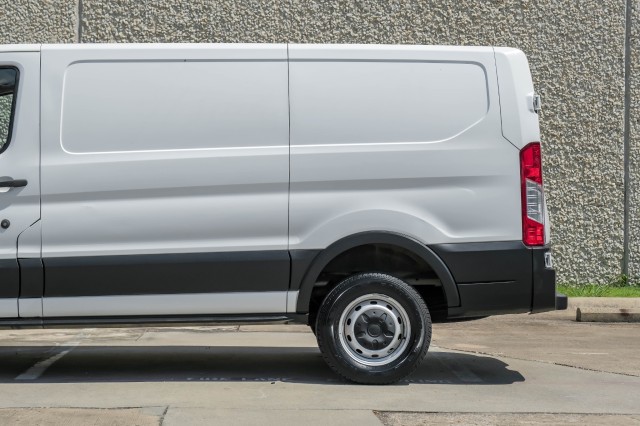 2019 Ford Transit Van  19