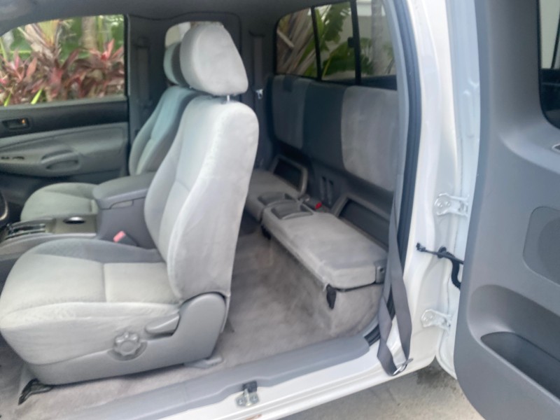 2005 Toyota Tacoma LOW MILES 58,735 X CAB in , 