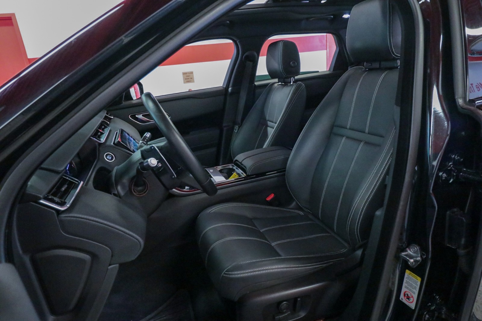 Used Car 2022 Land Rover Range Rover Velar  R-dynamic S For Sale Under $35,000 In Austin, Texas