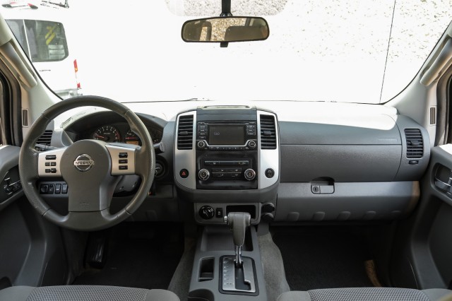 2016 Nissan Frontier SV 12