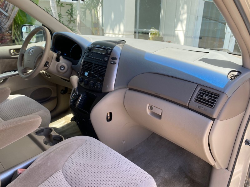 2006 Toyota Sienna VAN LE LOW MILES 78,653 in , 
