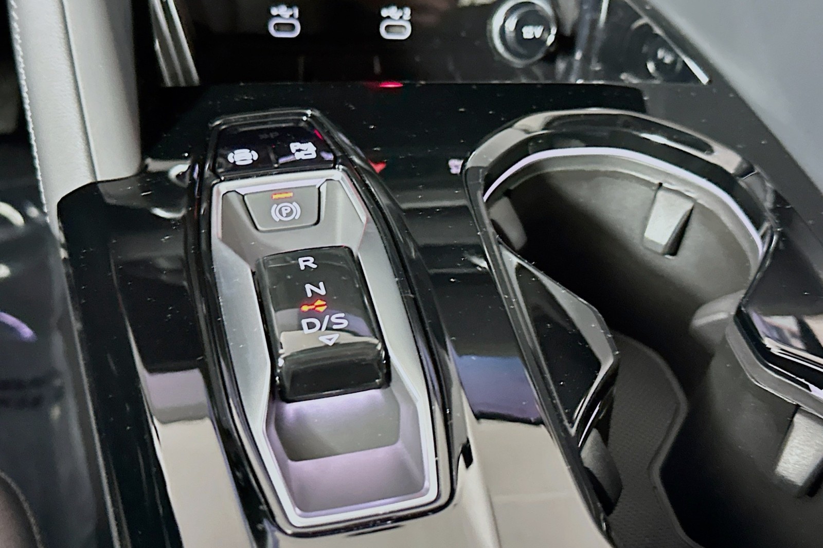 New 2026 Tambora Gray Metallic Audi Premium image 7