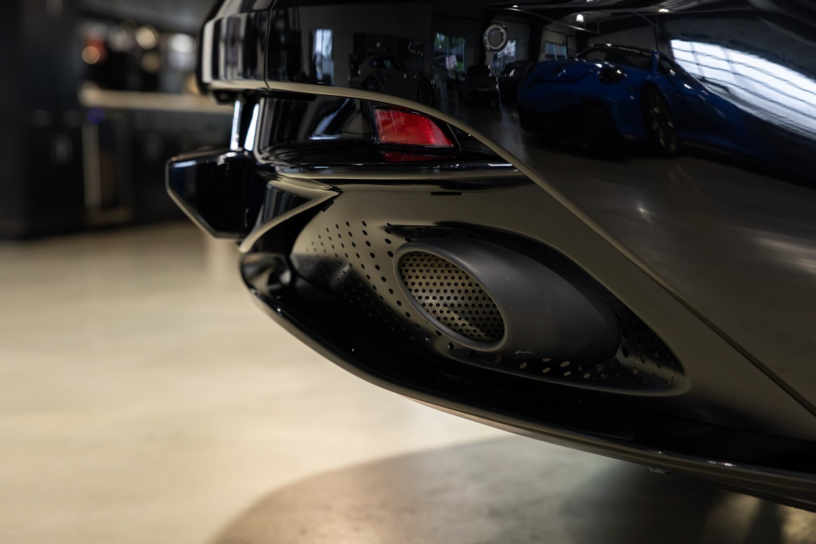 Used Car 2021 Aston Martin Db11  Shadow Edition For Sale Under $120,000 In Boerne, Texas