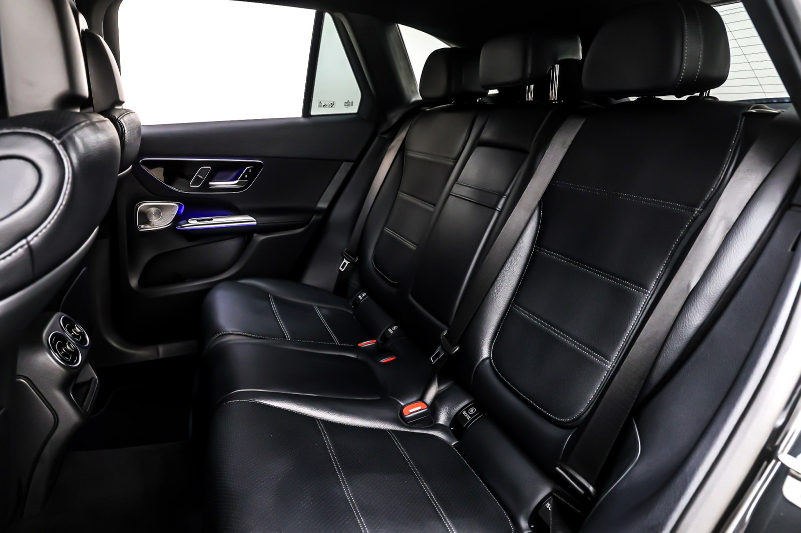 New 2026 Graphite Grey Metallic Mercedes-Benz GLC 300 image 8