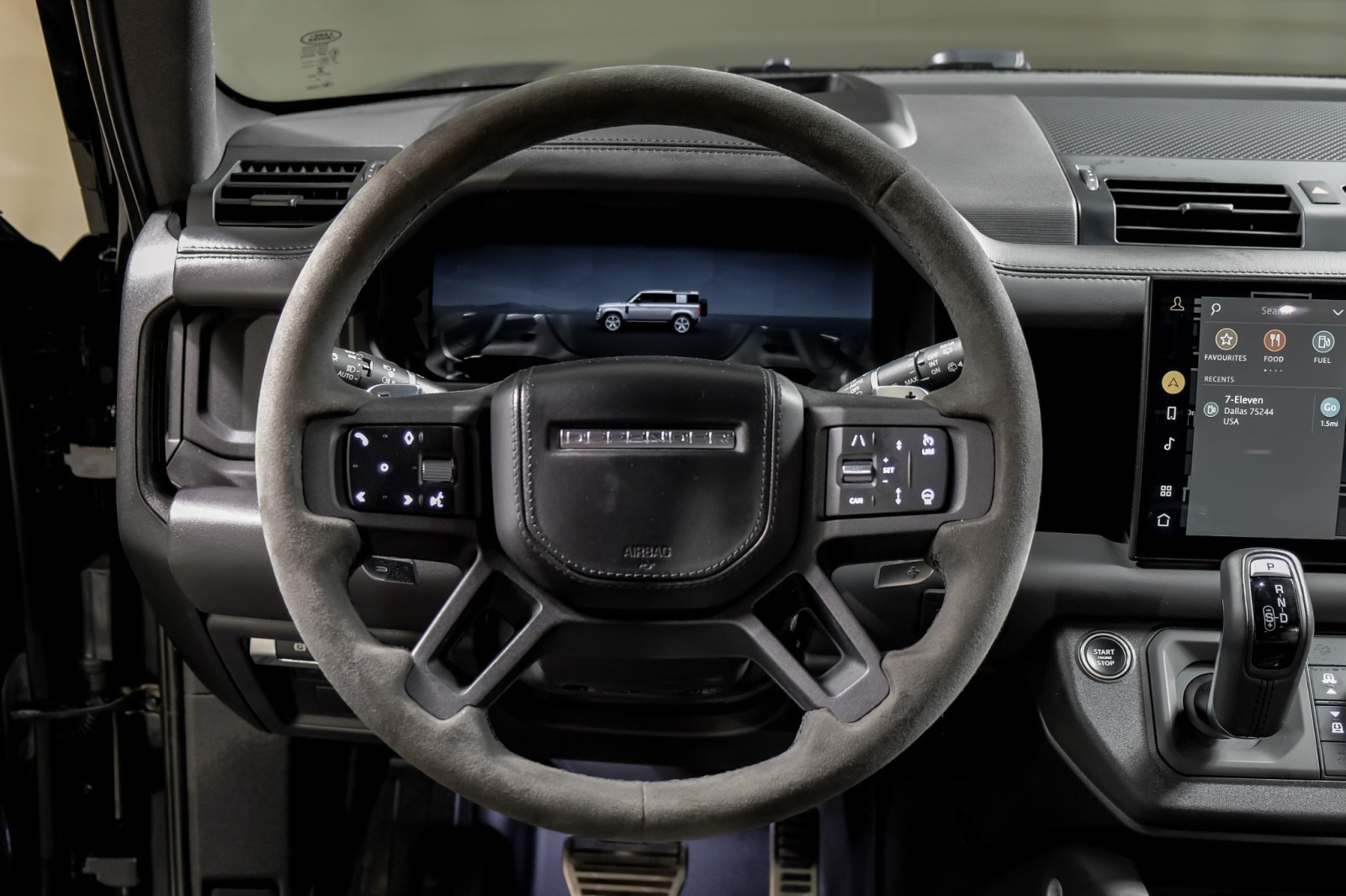 2023 Land Rover Defender V8 15