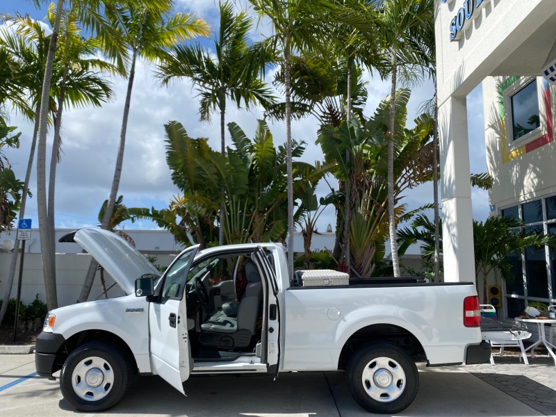 2005 Ford F-150 PU STX LOW MILES 18,931 in , 