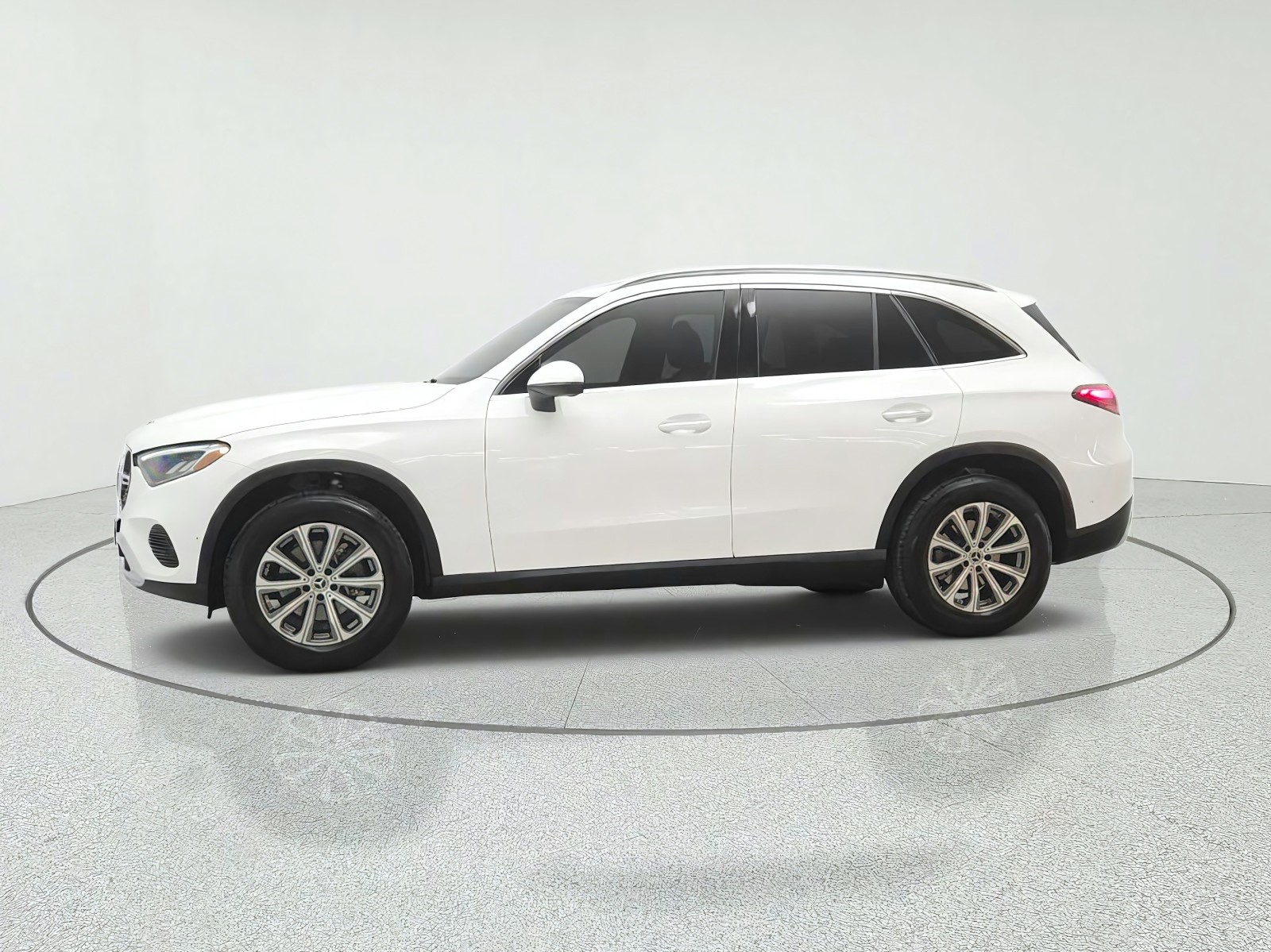 Certified Used 2026 Polar White Mercedes-Benz GLC 300 SUV image 8
