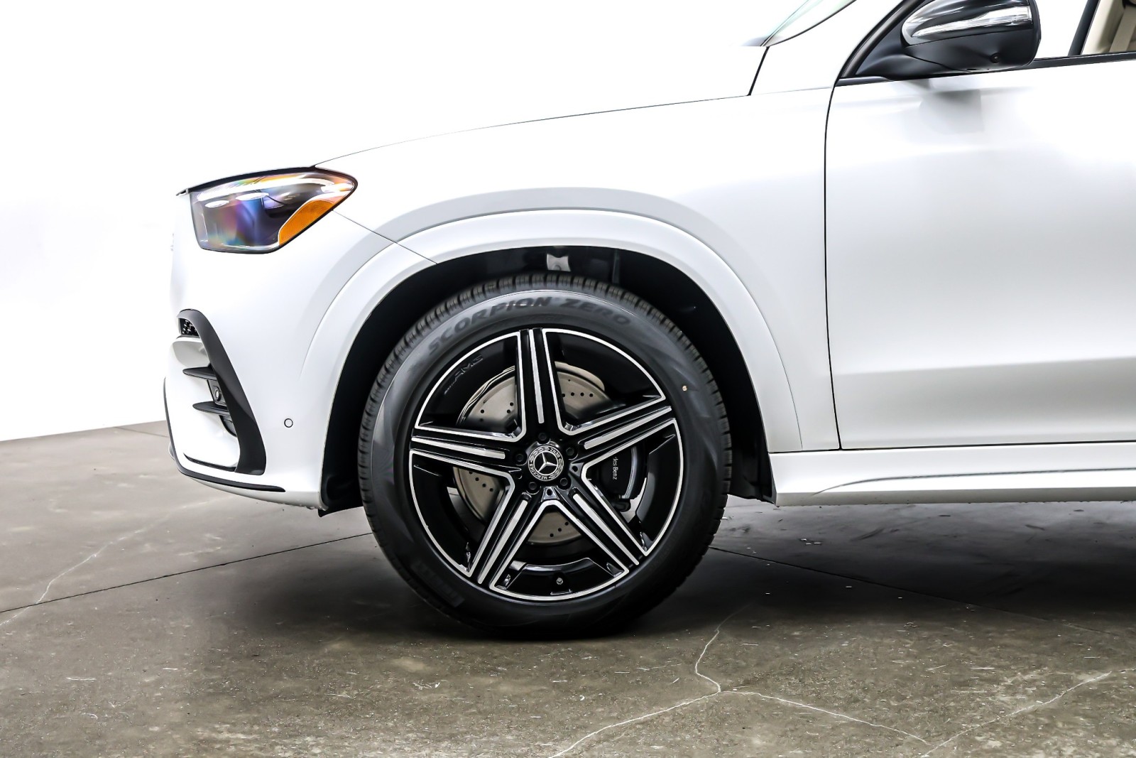 New 2026 Polar White Mercedes-Benz GLE 350 image 10