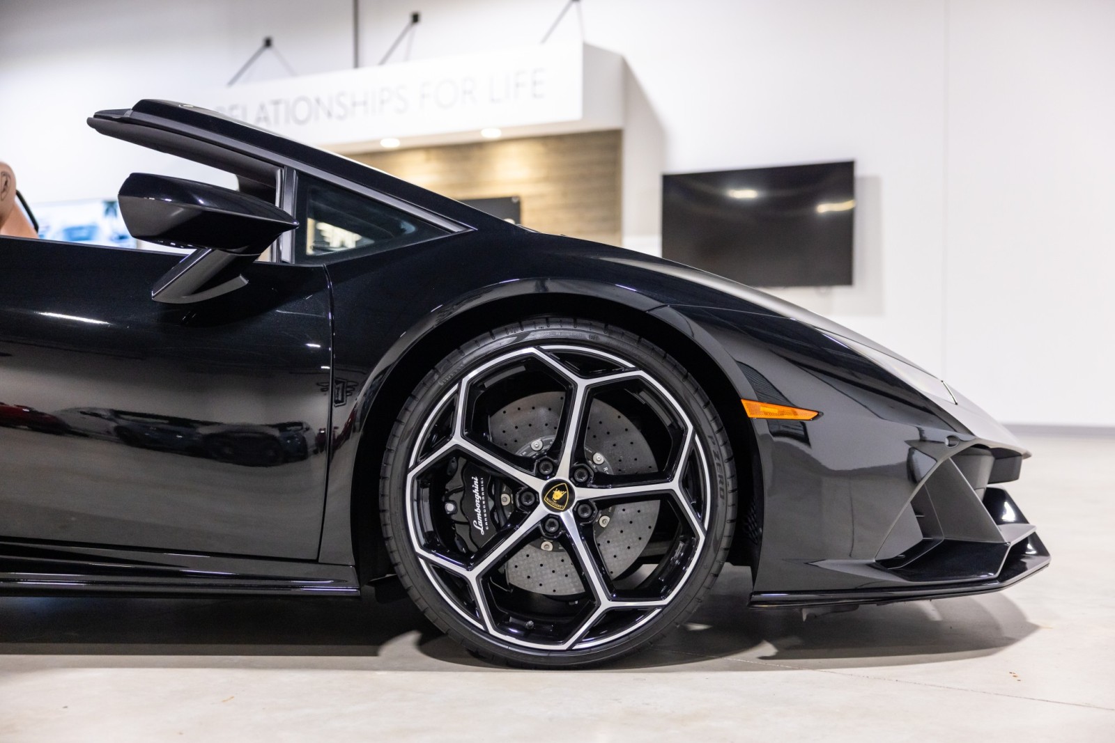 2023 Lamborghini Huracan EVO - Photo 24