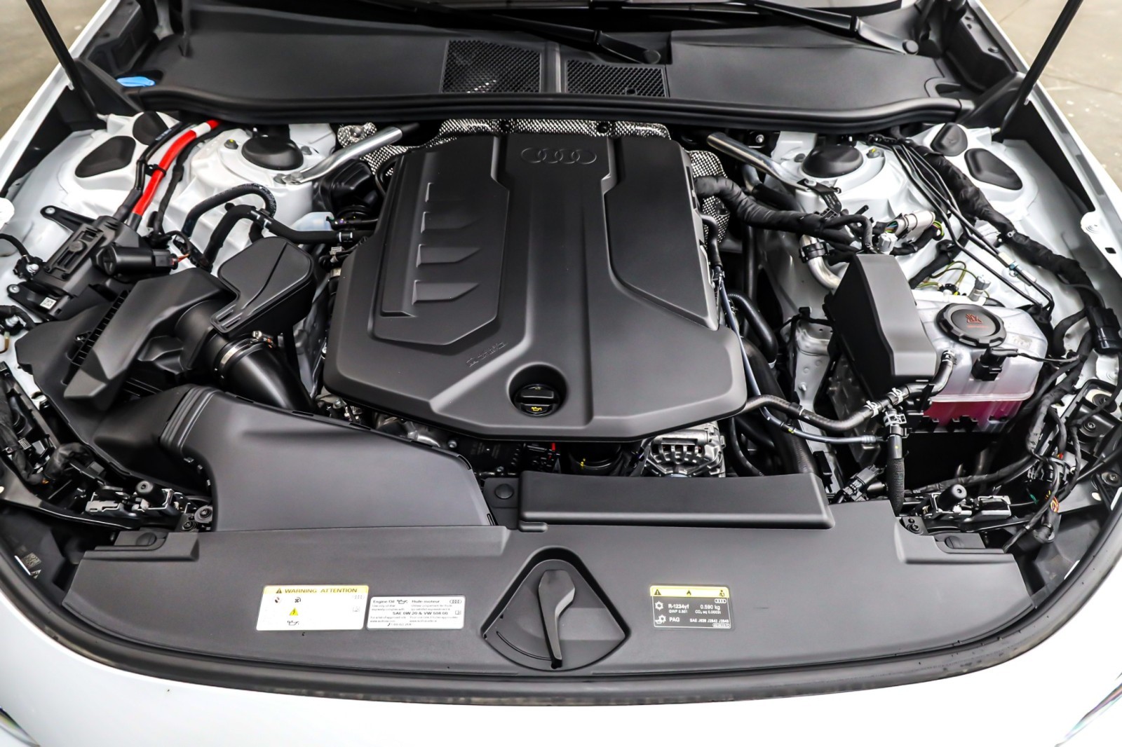 New 2025 Glacier White Metallic Audi Premium Plus 2.0 TFSI quattro image 11