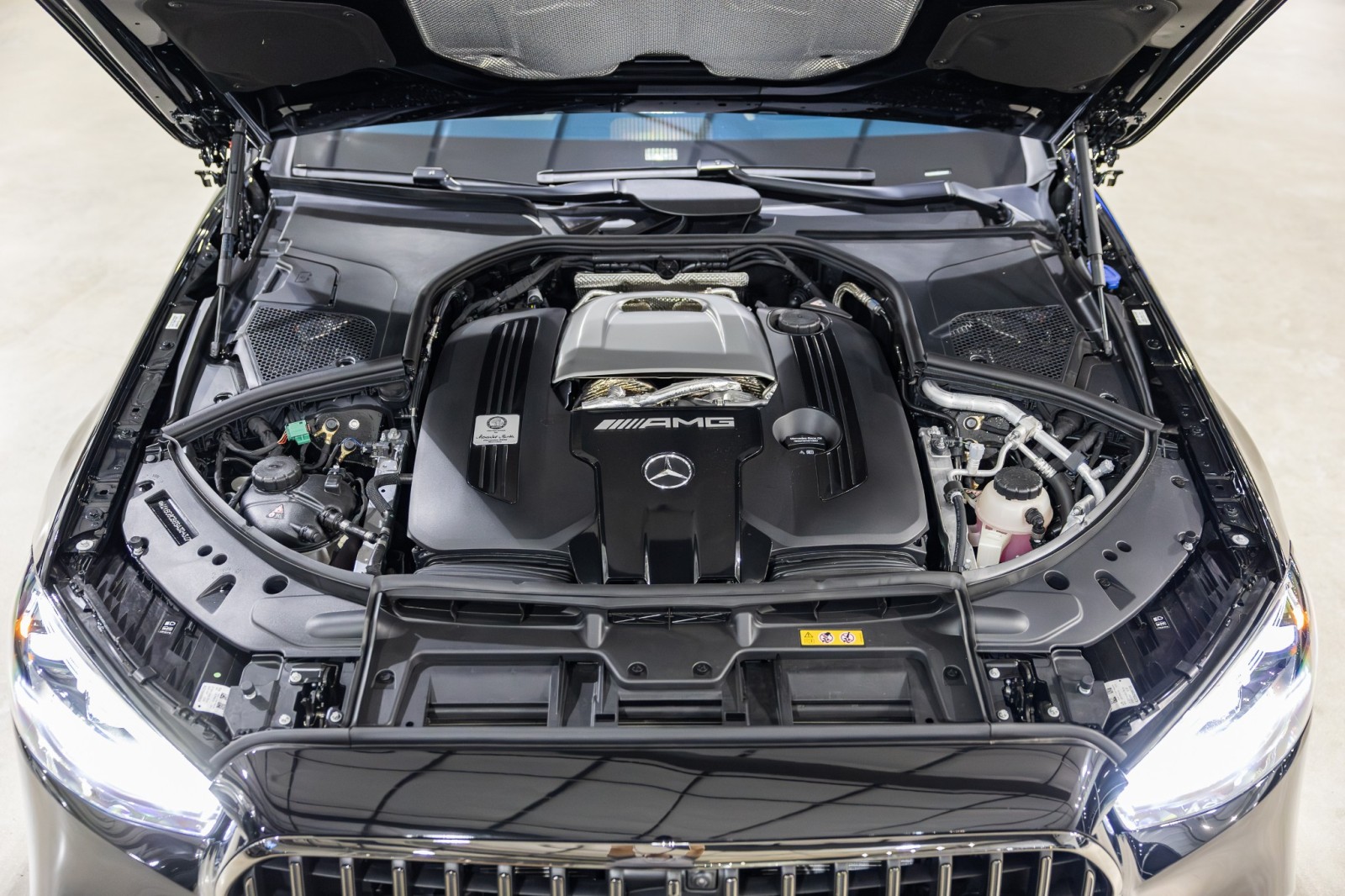 Used Car 2025 Mercedes-benz S-class  Amg S 63 E For Sale Under $180,000 In Boerne, Texas