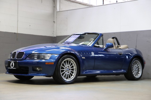 2002 BMW Z3 3.0i in Plainview, New York