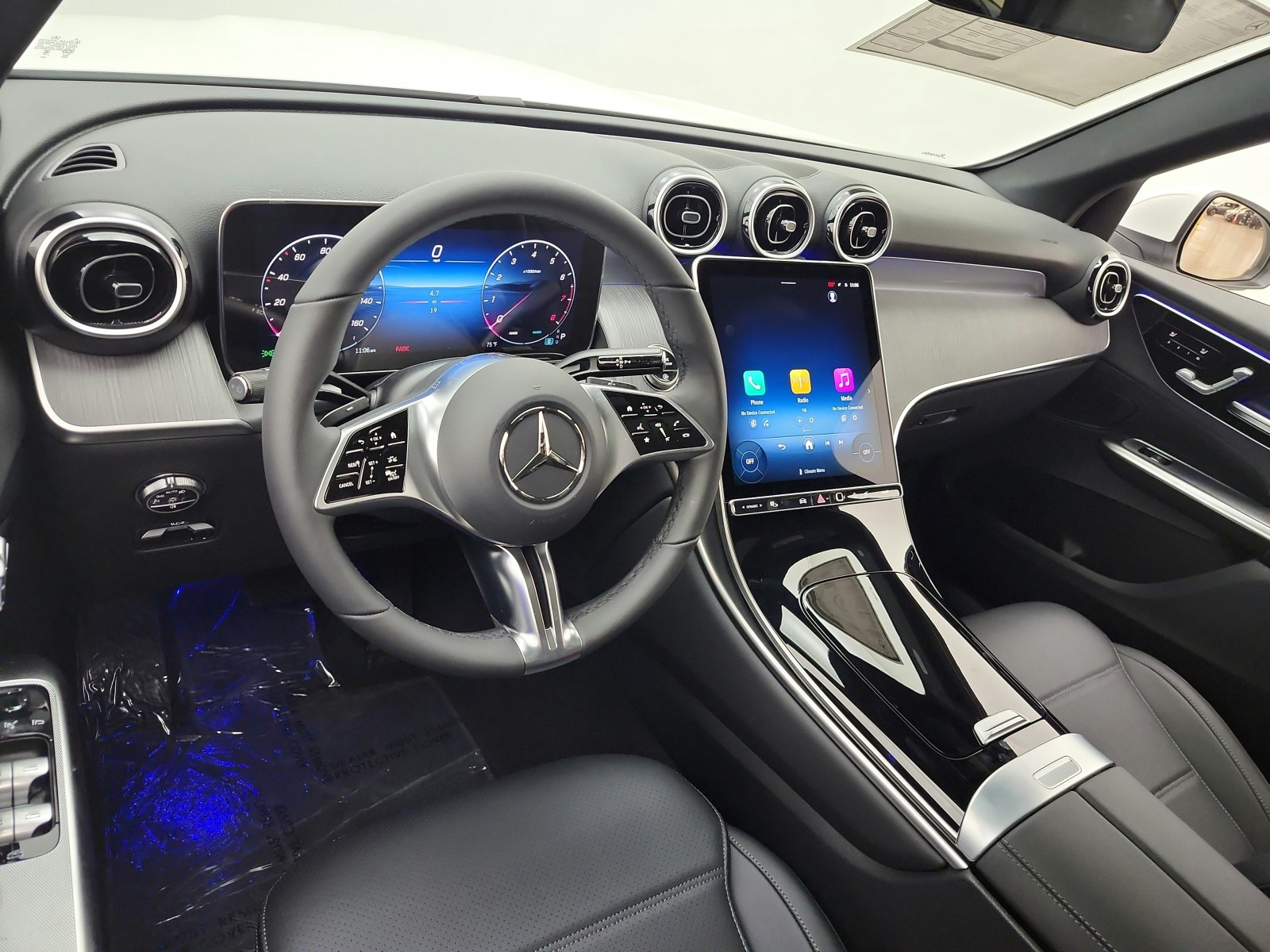 New 2027 Polar White Mercedes-Benz GLC 300 SUV image 9