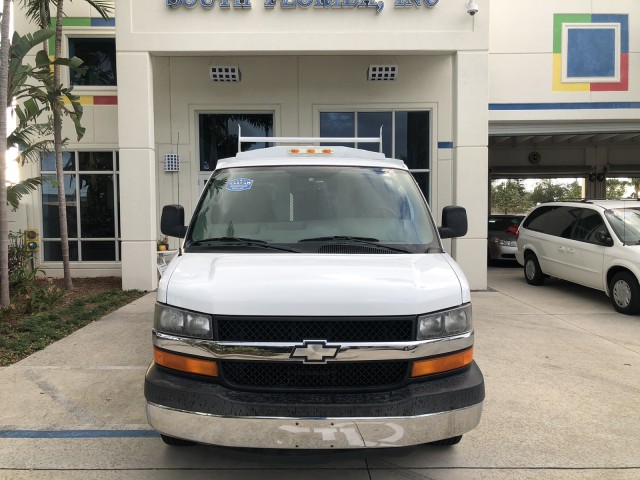2006 Chevrolet Express Commercial Cutaway C 6Y UTILTY BOX 10 FT LOW MILES 68,998 in pompano beach, Florida