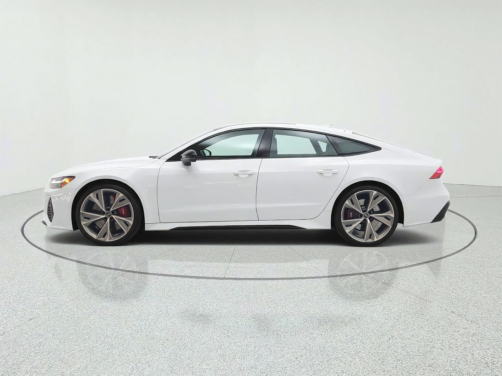 Used 2023 Glacier White Metallic Audi 4.0 TFSI quattro image 8