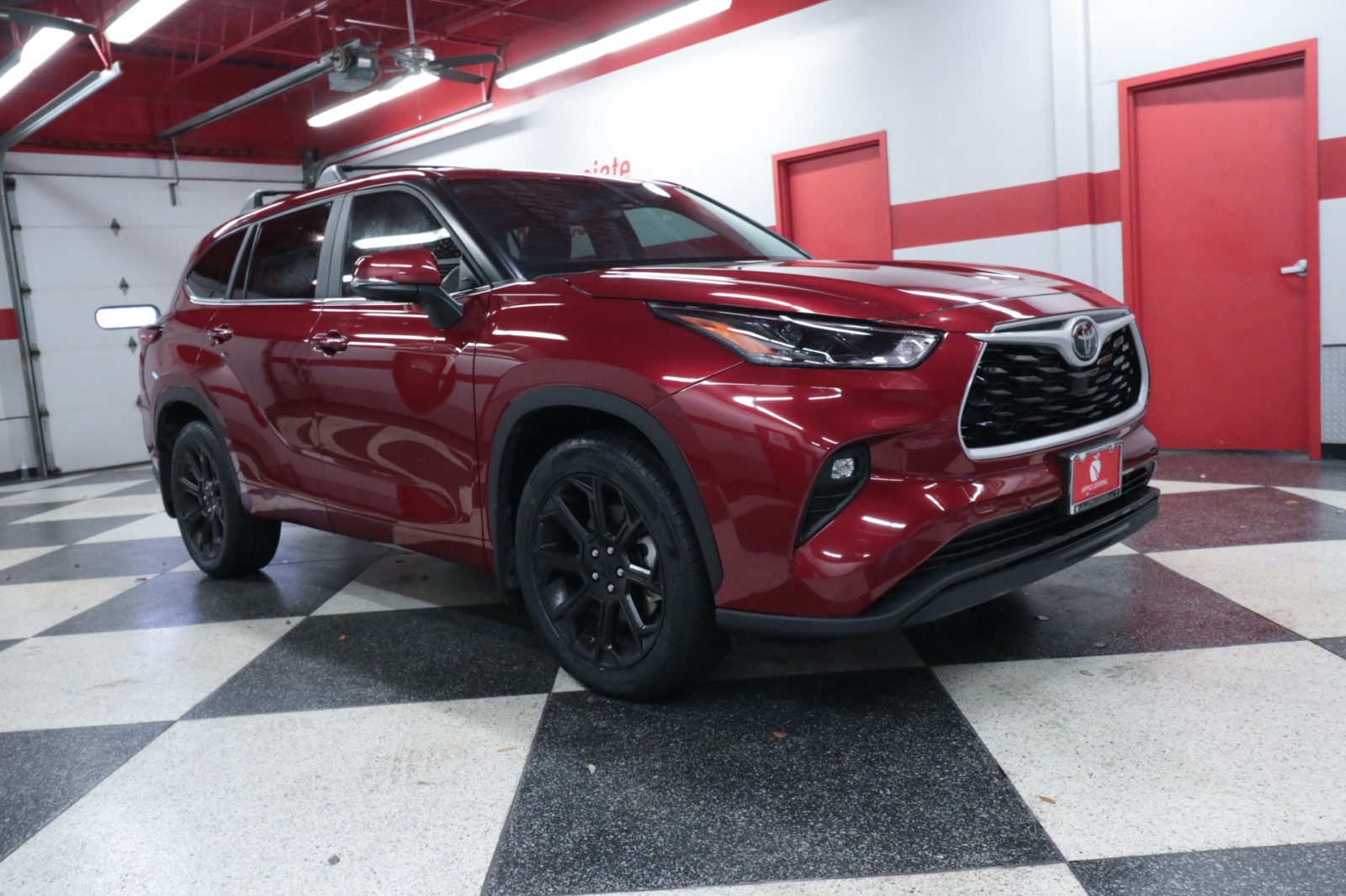 Used Car 2023 Toyota Highlander  Le For Sale Under $35,000 In Austin, Texas