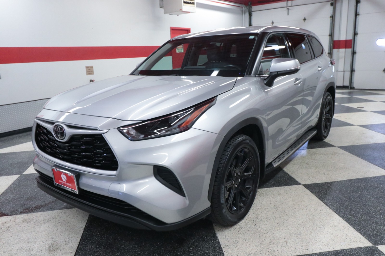 Used Car 2022 Toyota Highlander  L For Sale Under $30,000 In Austin, Texas