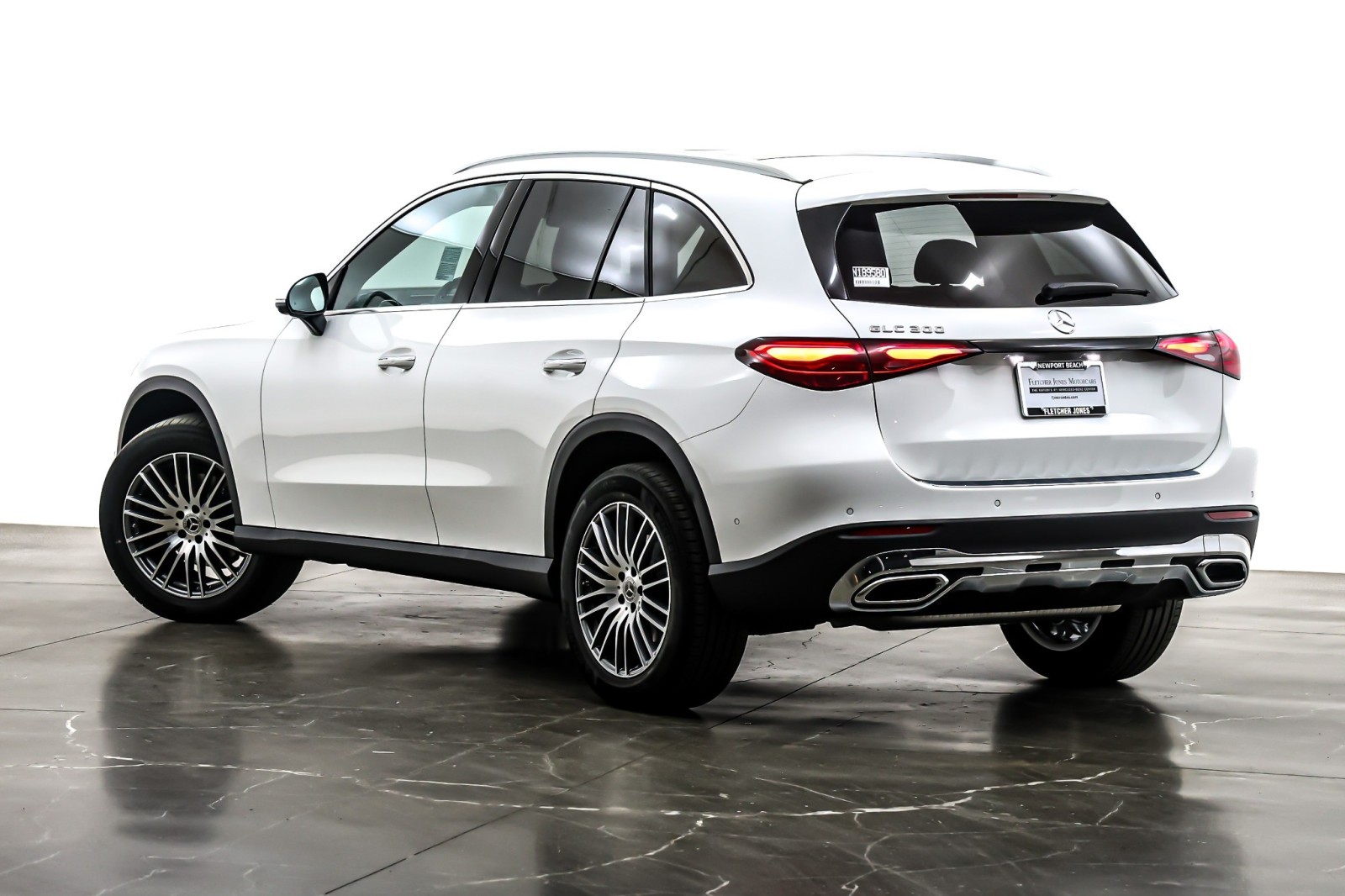 New 2026 Polar White Mercedes-Benz GLC 300 image 12
