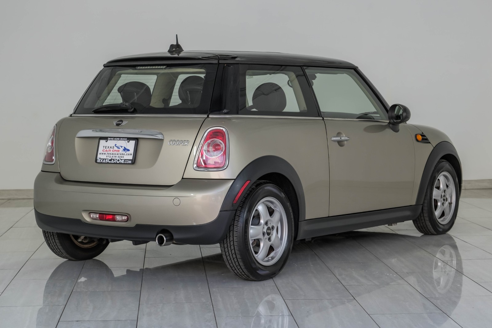 2011 MINI Cooper AUTOMATIC CONVENIENCE PKG PANORAMA HARMAN KARDON P 6