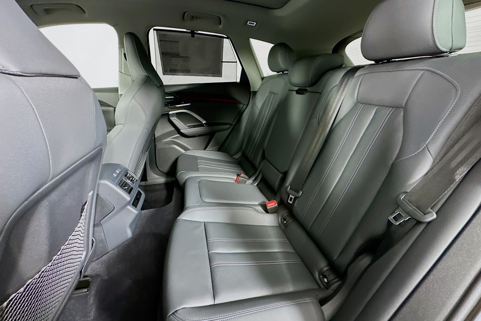 New 2025 Glacier White Metallic Audi Premium Plus image 9