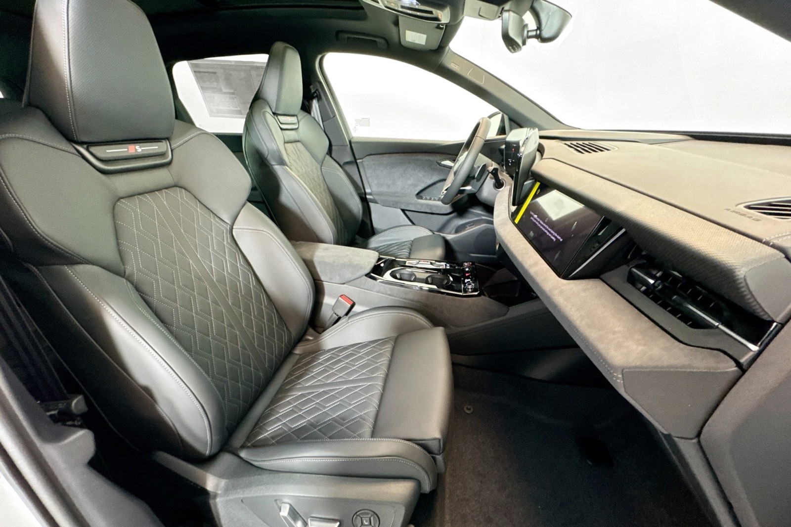 New 2025 Glacier White Metallic Audi Prestige quattro image 25