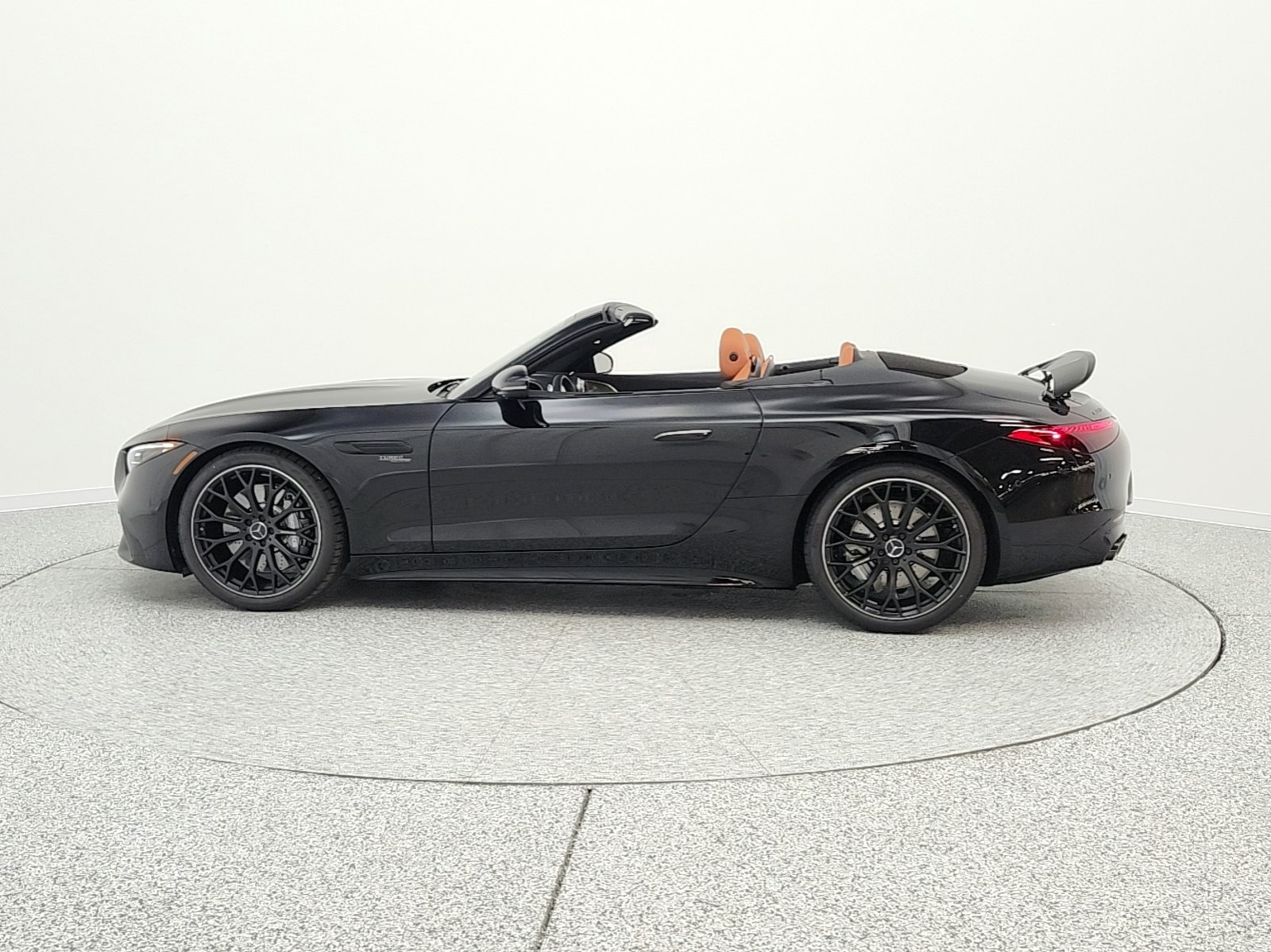New 2026 Obsidian Black Metallic Mercedes-Benz AMG® SL 43 Roadster image 8
