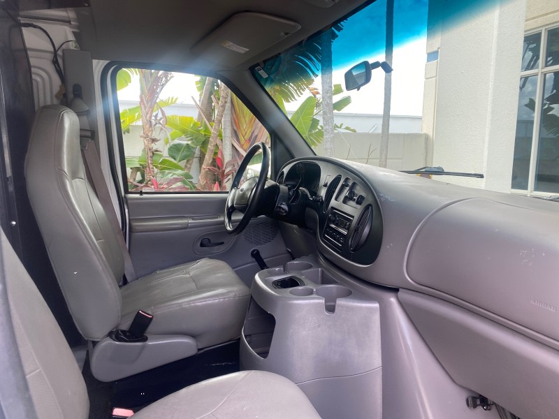 2000 Ford Econoline Cargo Van LOW MILES 68,046 in , 