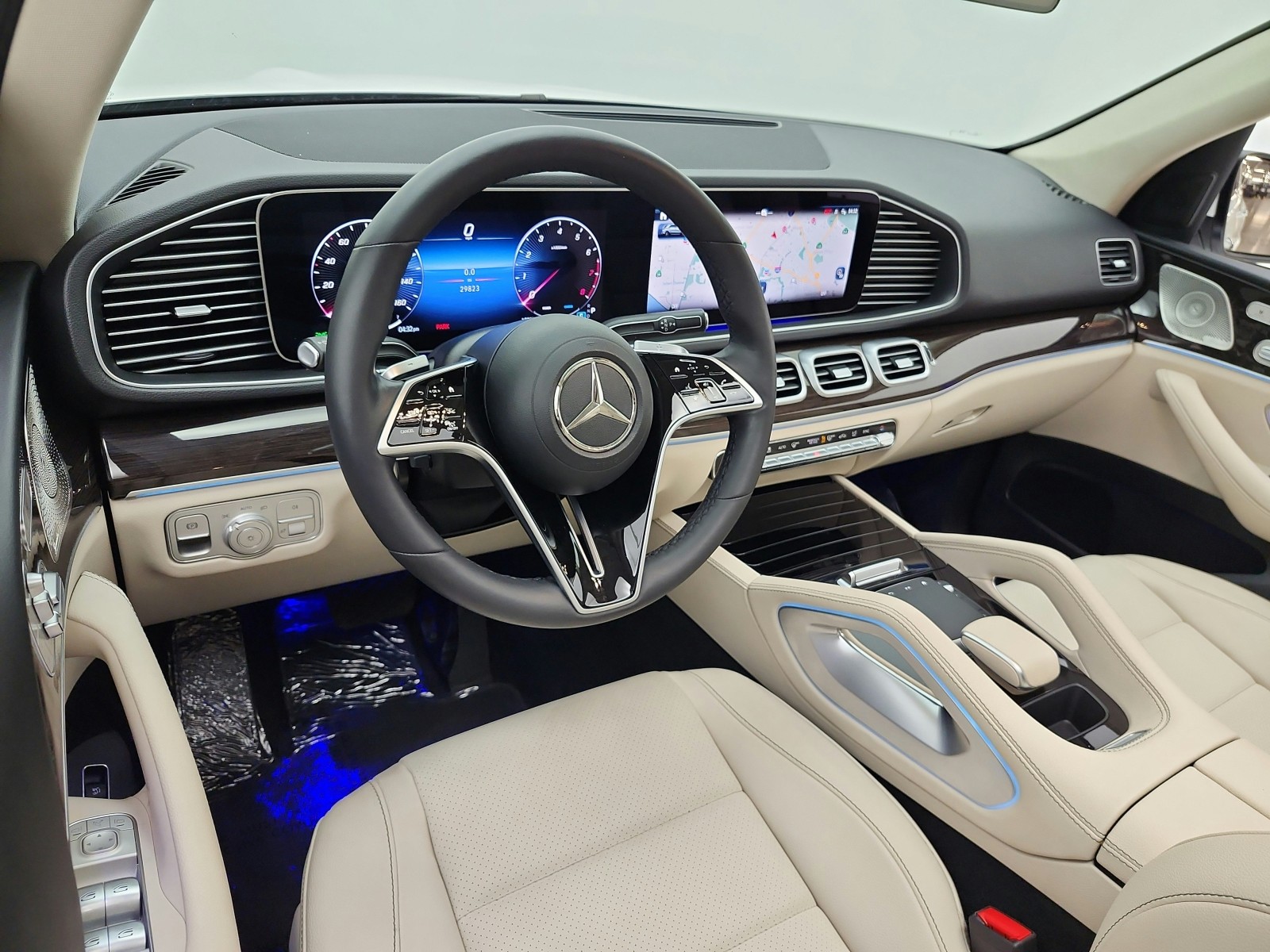 Used 2024 Polar White Mercedes-Benz GLE 350 4MATIC® SUV image 14