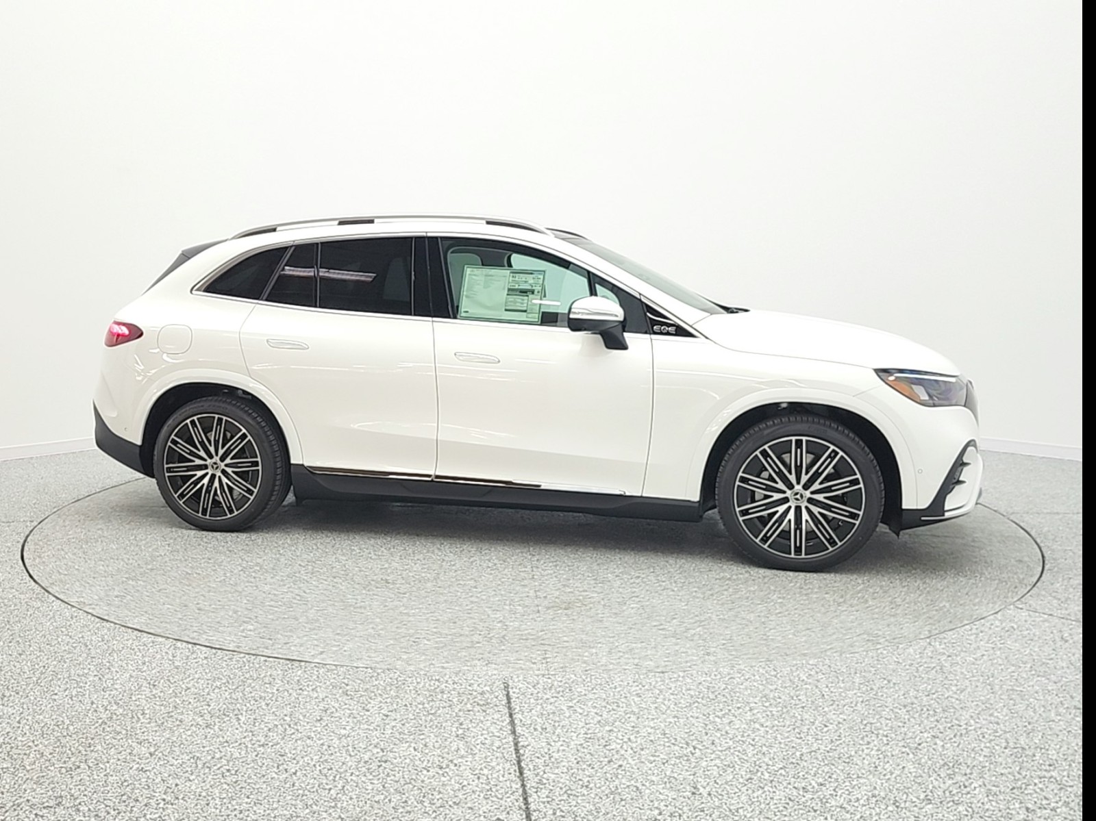 New 2026 Polar White Mercedes-Benz EQE 320+ image 4