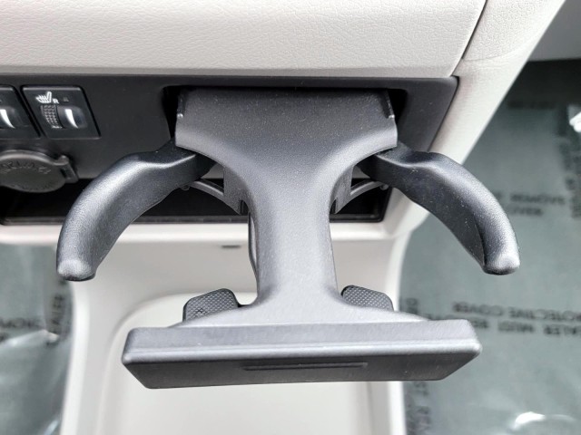 2015 Toyota Sienna 5dr 8-Pass Van XLE FWD (Natl) 23