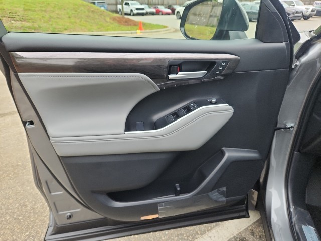 ToyotaHighlander12