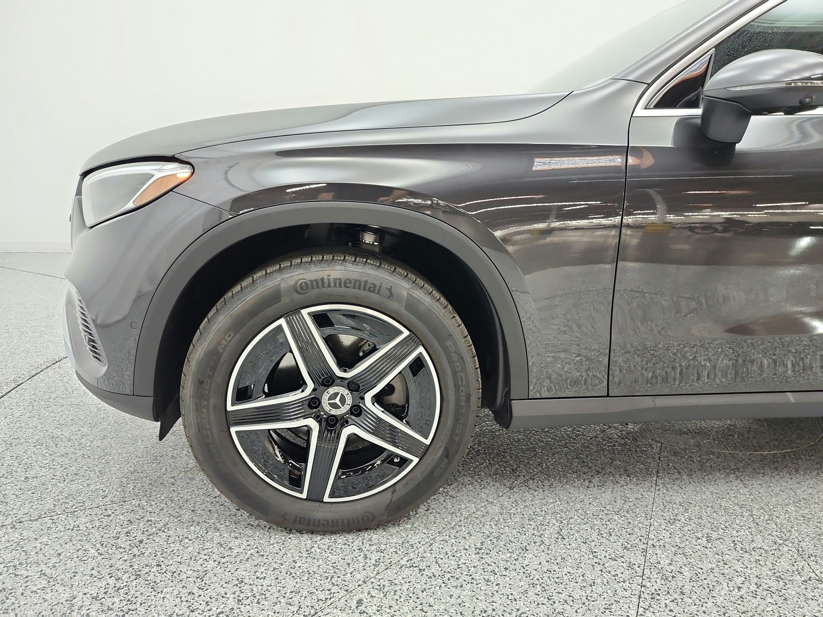 New 2026 Graphite Grey Metallic Mercedes-Benz GLC 300 SUV image 15