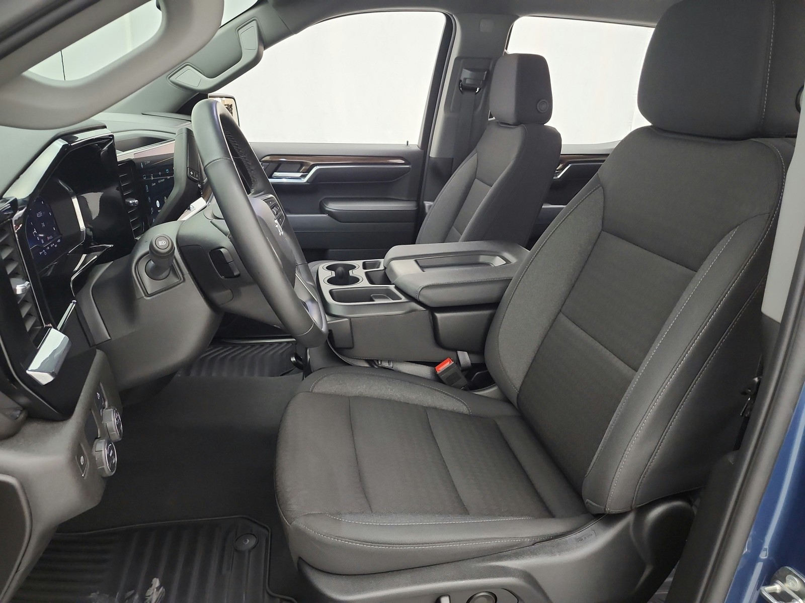 Used 2024 Lakeshore Blue Metallic Chevrolet 2WD Crew Cab 147 RST image 10