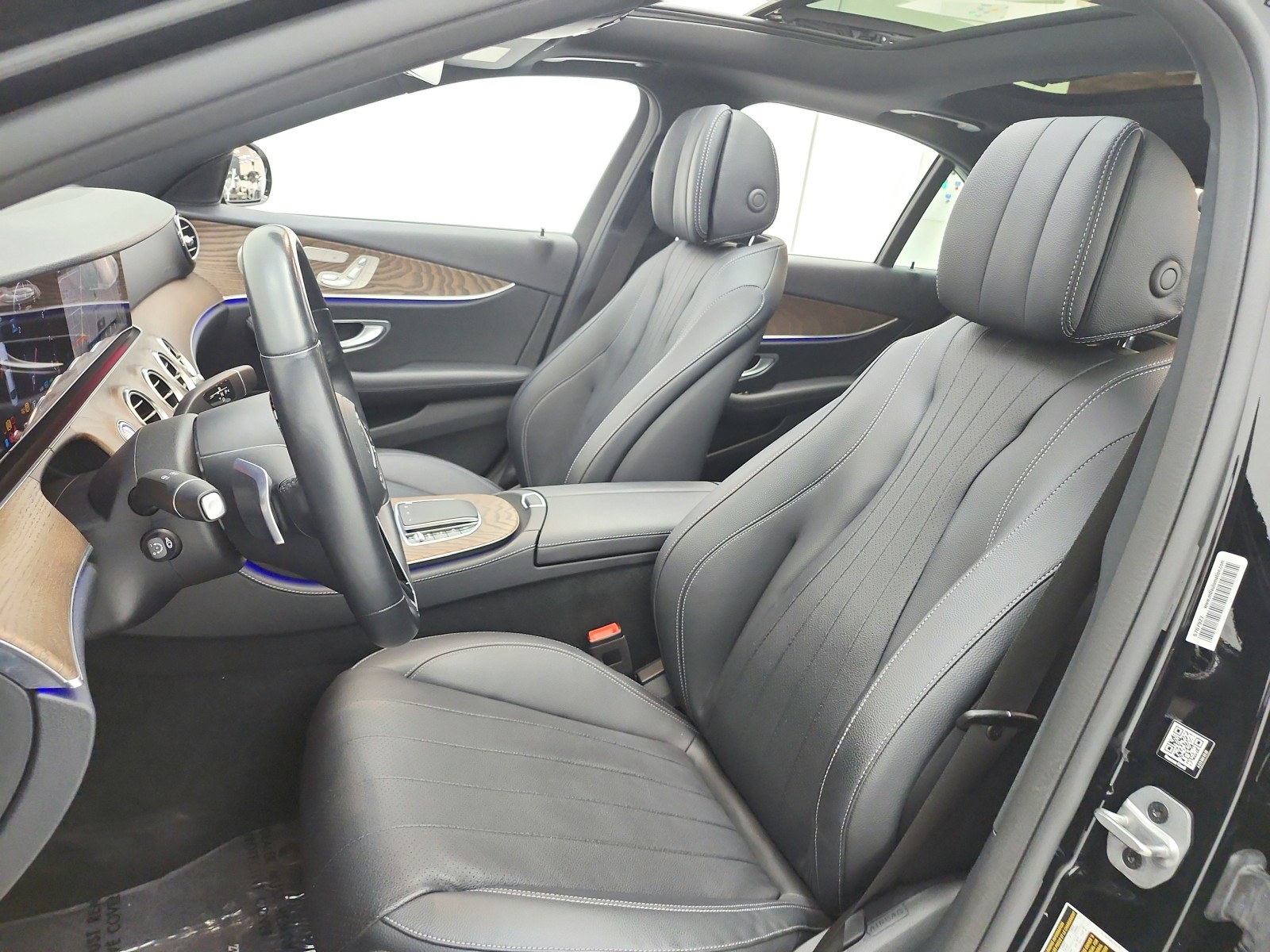 Used 2022 Black Mercedes-Benz E 450 4MATIC® Sedan image 10