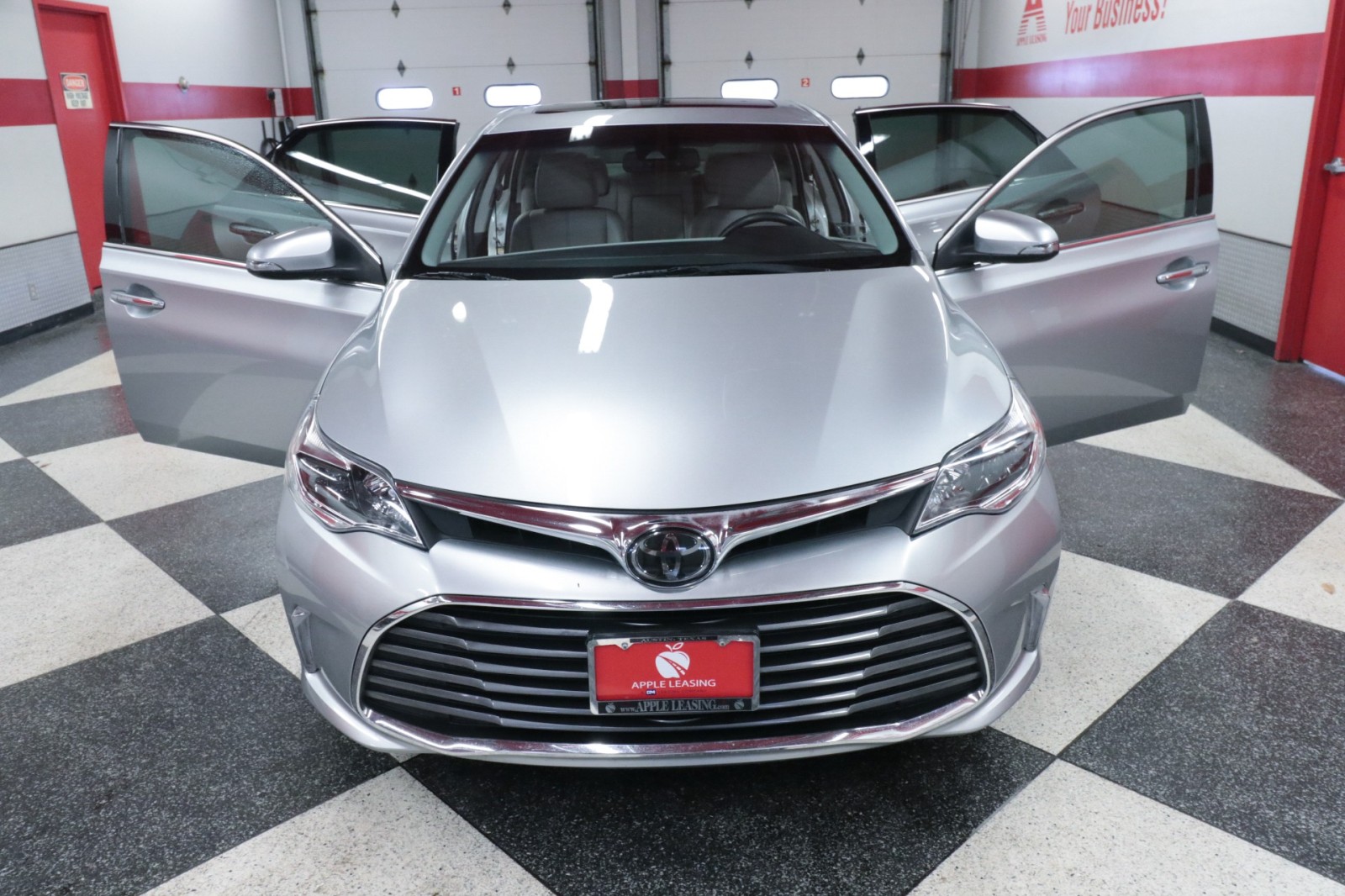 Used Car 2018 Toyota Avalon  Xle Premium For Sale Under $25,000 In Austin, Texas