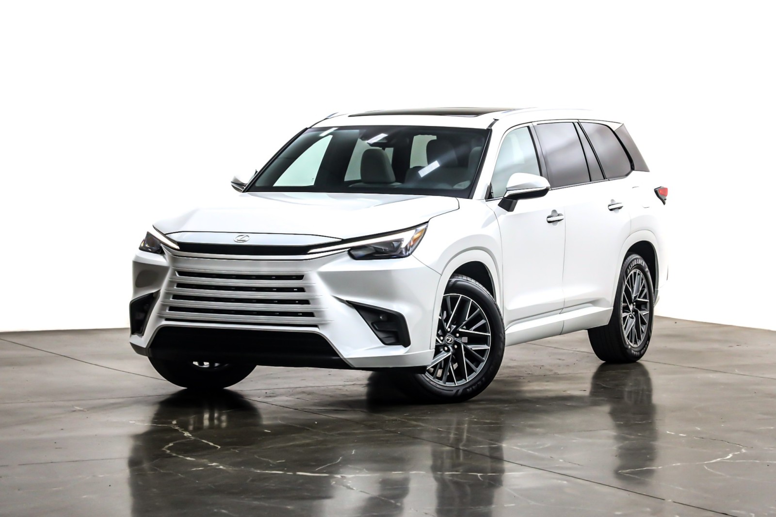 2025 Lexus TX Premium's photo