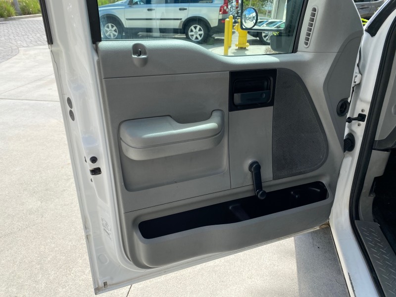 2005 Ford F-150 PU STX LOW MILES 18,931 in , 