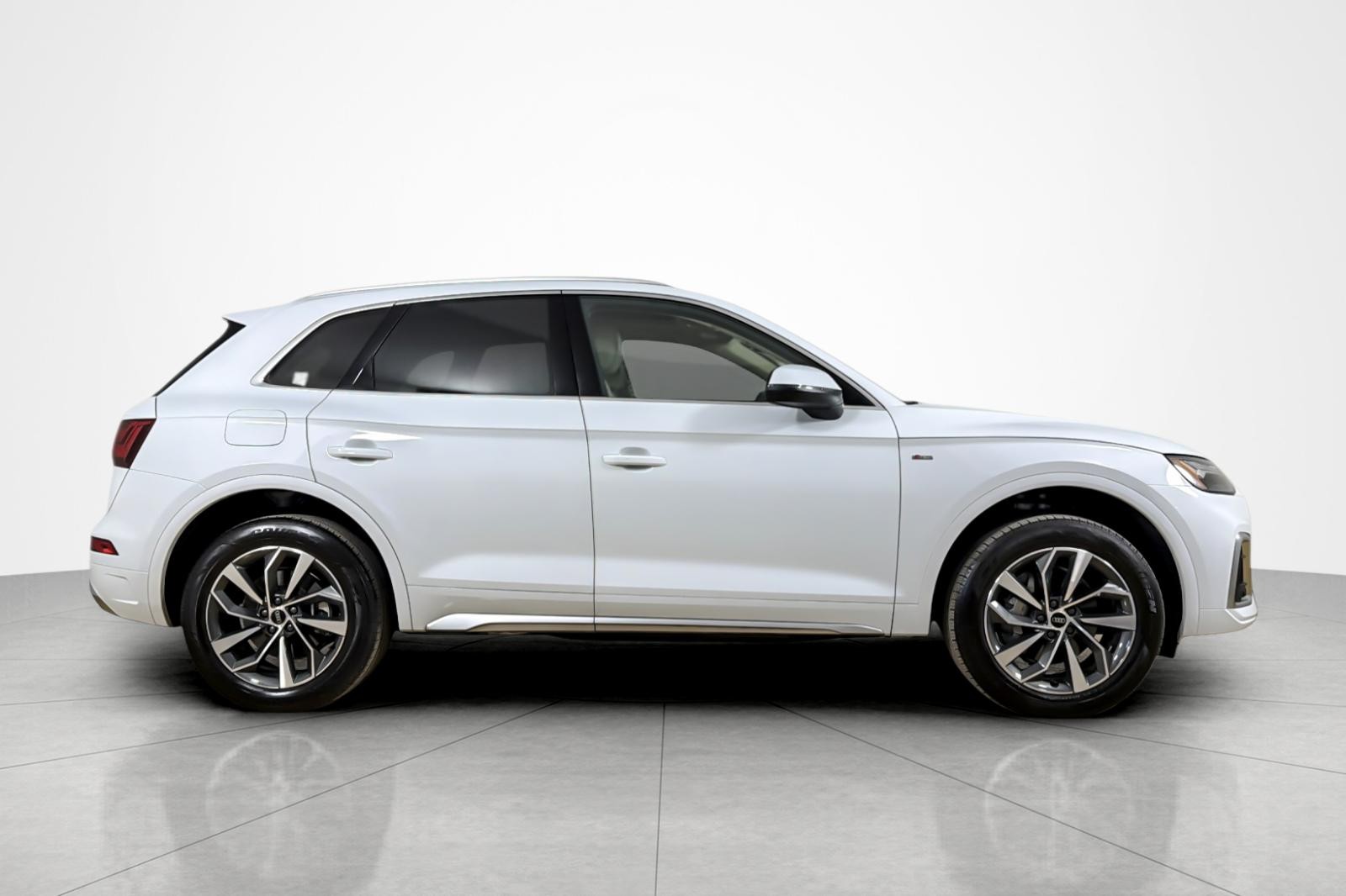 Used 2024 Glacier White Metallic Audi S line Premium 45 TFSI quattro image 6