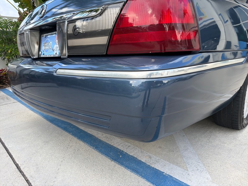 2007 Mercury Grand Marquis LS LOW MILES 52,599 1 OWNER in ,