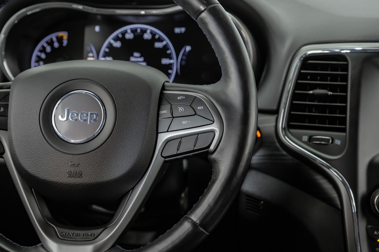 2019 Jeep Grand Cherokee UPLAND 4WD BLIND SPOT ASSIST HEATED SEATS REAR CAM 16