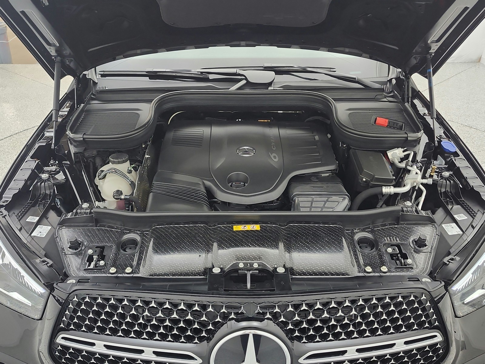 New 2026 Obsidian Black Metallic Mercedes-Benz GLE 450 4MATIC® SUV image 12