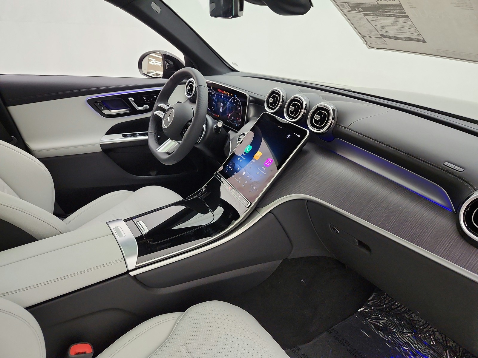 New 2027 Obsidian Black Metallic Mercedes-Benz GLC 300 SUV image 15