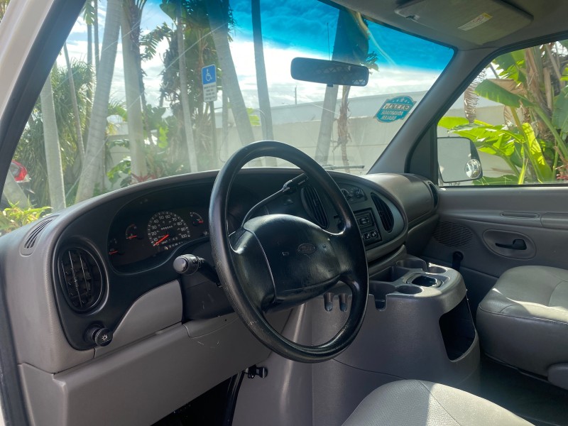 2000 Ford Econoline Cargo Van LOW MILES 68,046 in , 