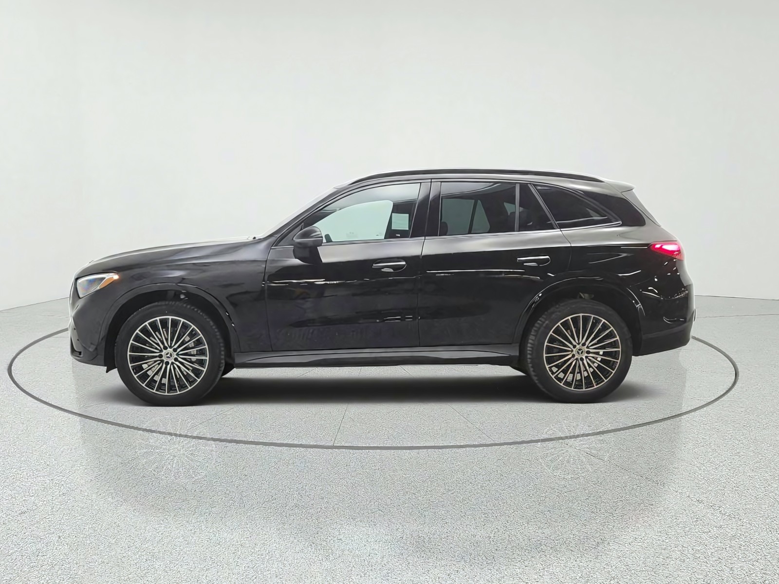 New 2027 Black Mercedes-Benz GLC 300 SUV image 8