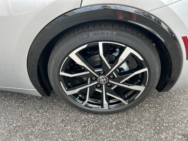 ToyotaPrius Plug-In Hybrid10