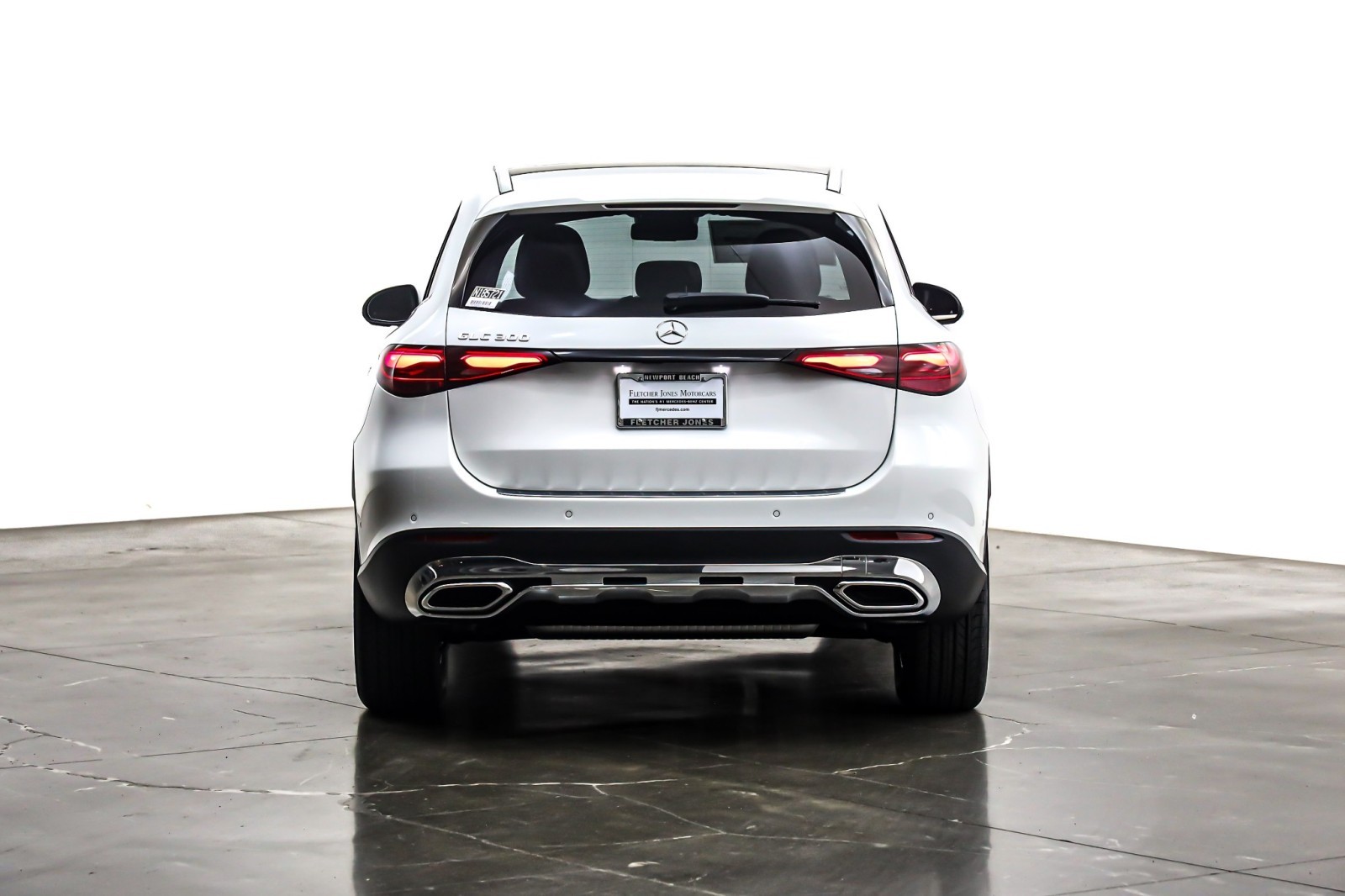 New 2026 Polar White Mercedes-Benz GLC 300 image 3