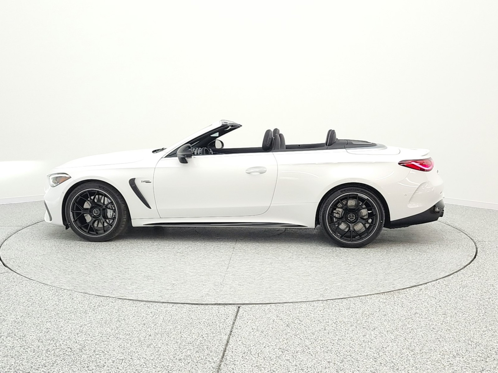 New 2026 MANUFAKTUR Moonlight White Metallic Mercedes-Benz AMG® CLE 53 4MATIC+ Cabriolet image 8